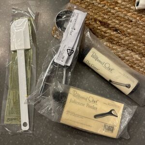 NEW Pampered Chef utensil bundle!